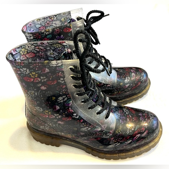 Dirty Laundry Shoes - Dirty Laundry Roadie Floral Rubber Rain Combat Lace Up Boots Women’s Size 9